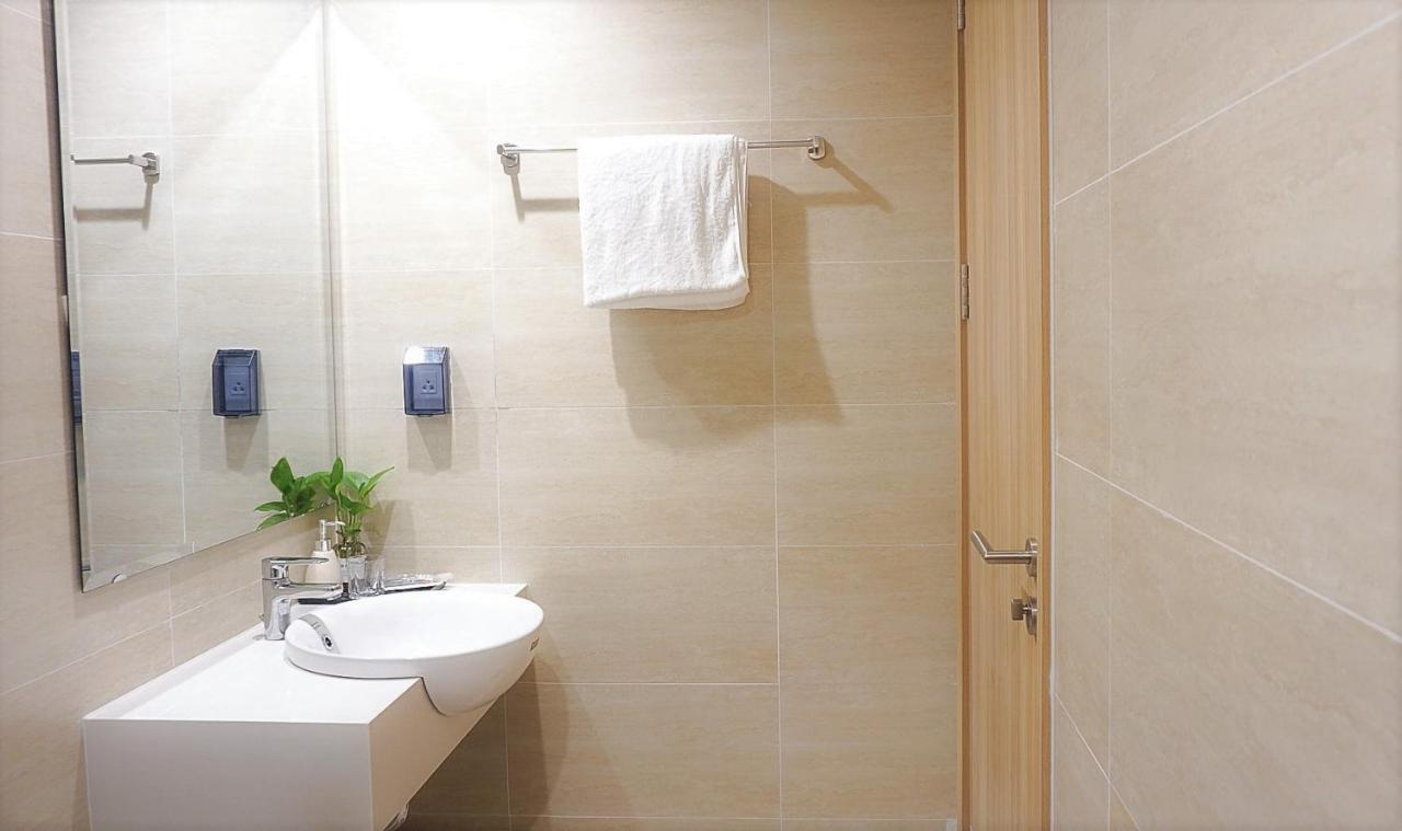 Ecobay Halong -Mountain View And Near Marina Beach Ha Long Exterior photo